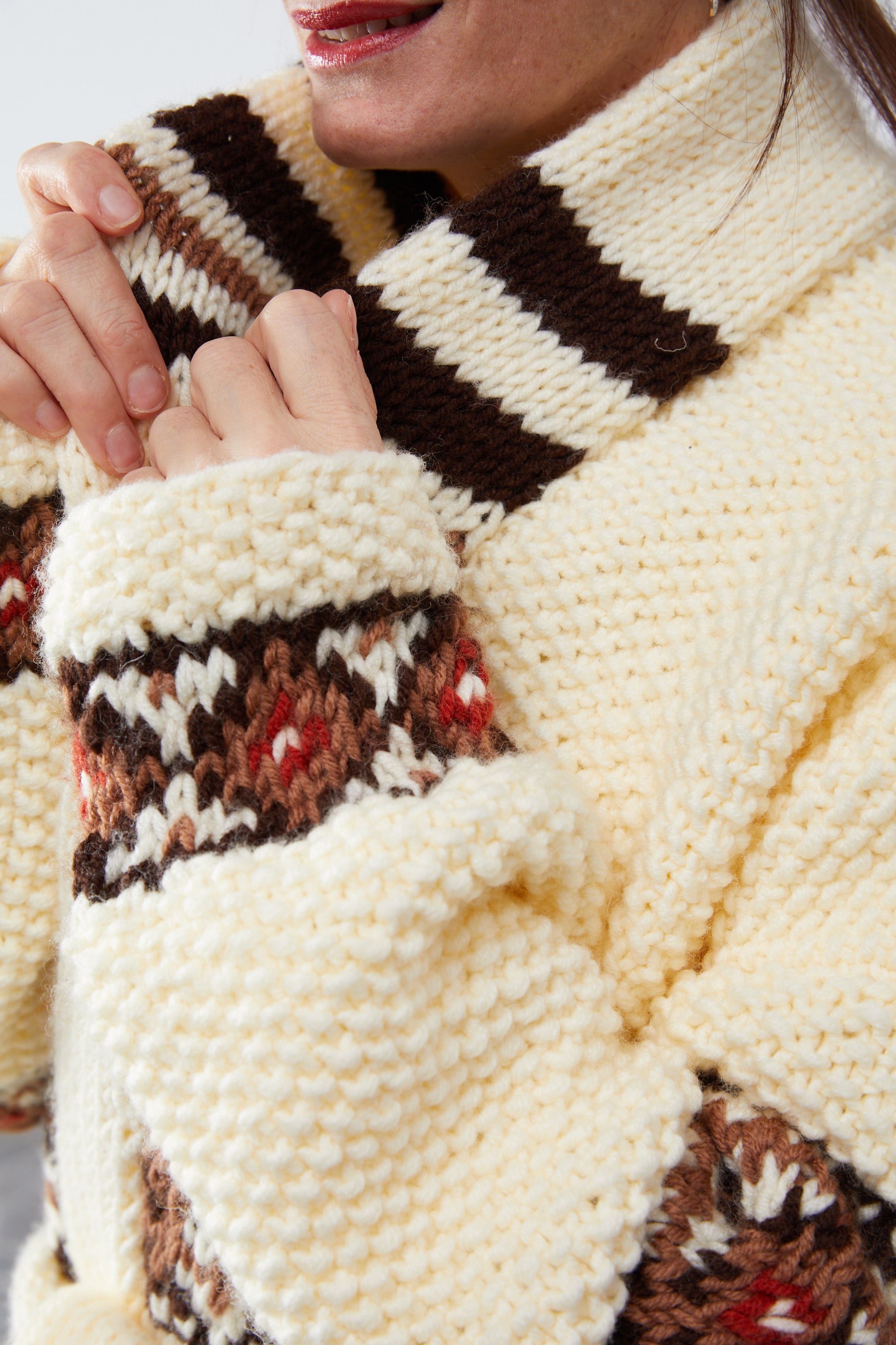 Hand-knit wool cardigan from Daly Village, Türkiye