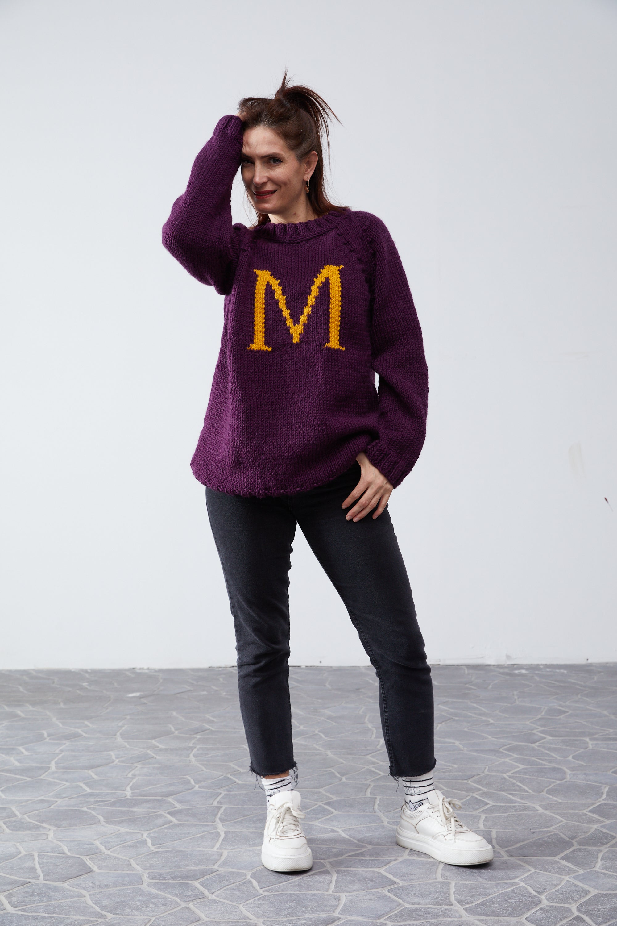 Purple Monogram Weasley jumper with yellow M letter — hand-knit wool