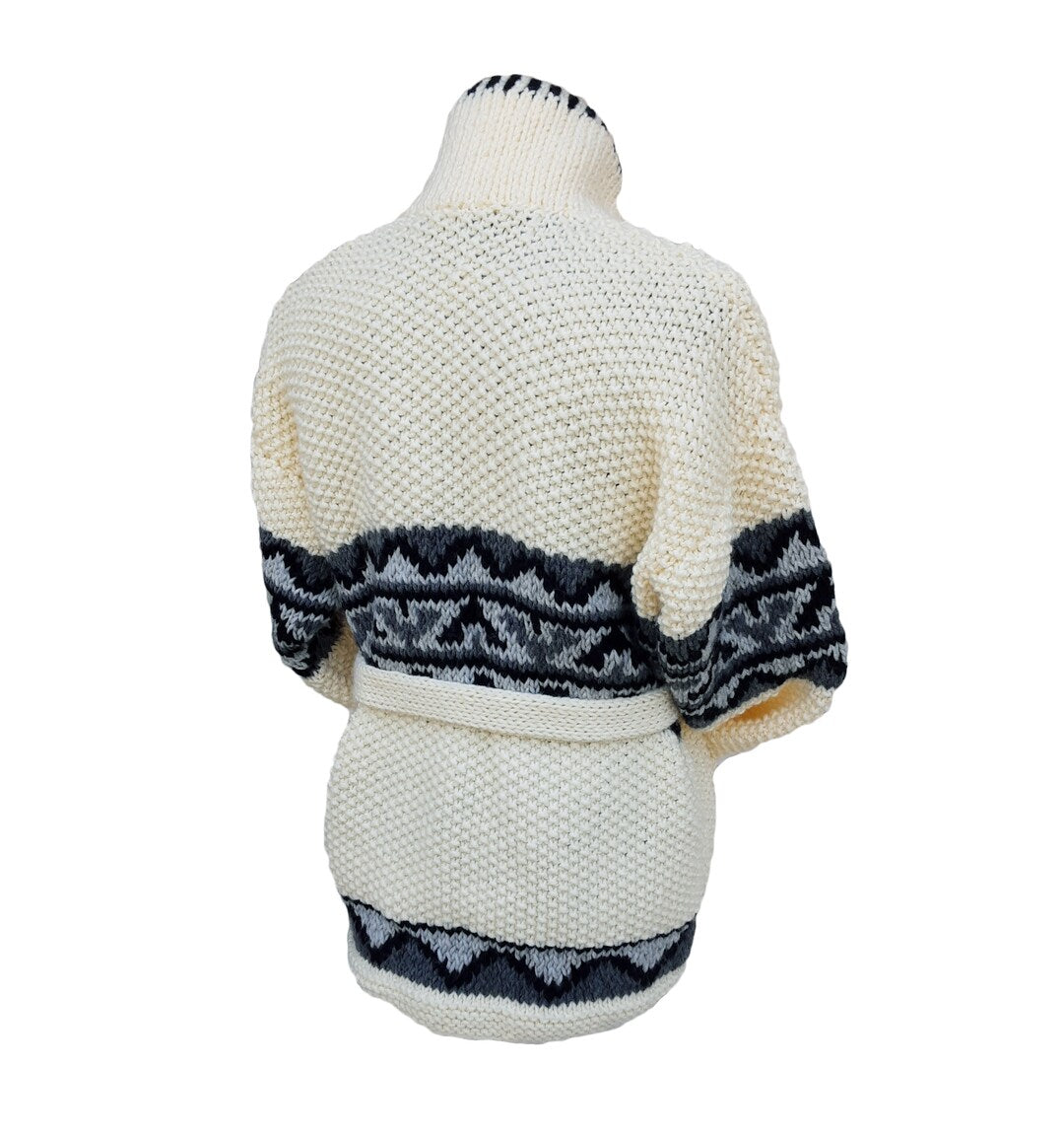 Cream chunky sweater with high collar geometric pattern and belt